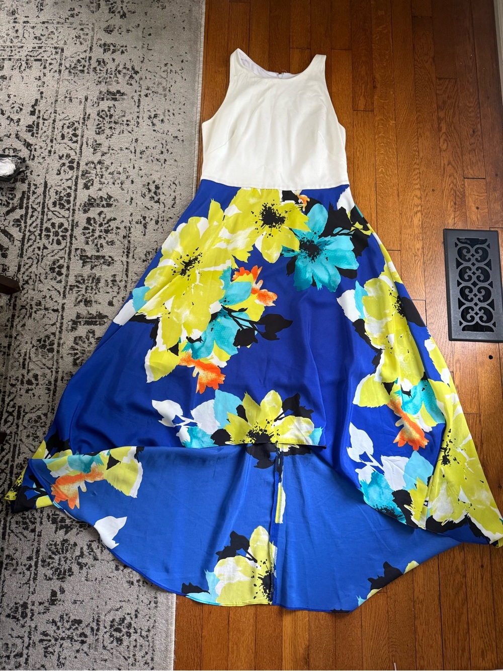 Vince Camuto White and Royal Blue Floral High-Low Skirt Dress